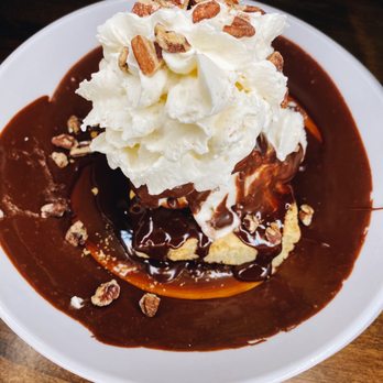 Midway Mercantile - Brownie sundae - New American Near Me - Midway, Utah Midway Mercantile - Brownie sundae - New American Near Me - Midway, Utah