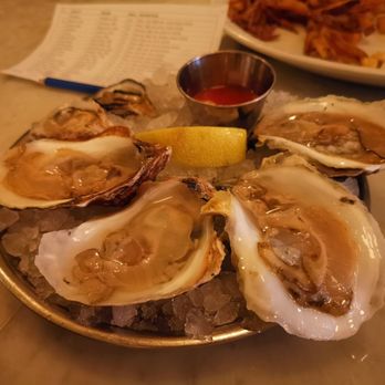 Neptune Oyster - Seafood Near Me - Boston, Massachusetts