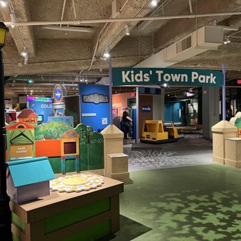 Cincinnati Museum Center at Union Terminal - Children's Museum--near closing time - Venues & Event Spaces Near Me - Cincinnati, Ohio