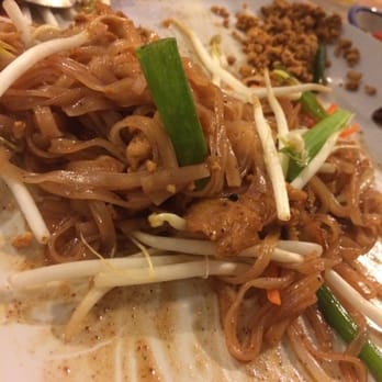 Pan Tang Restaurant - Pad Thai - Thai Near Me - Tujunga, California
