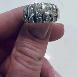 Gold ring Gold ring