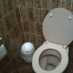 Cafe Klein - Das WC wurde offensichtlich in den 70ern mal saniert - schade!