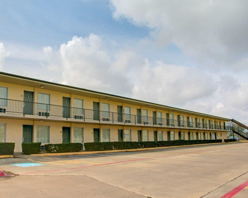 Econo Lodge Texarkana I-30