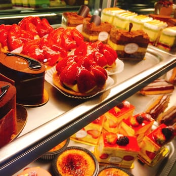 Almondine Bakery - Lots of beautiful cakes. - Bakeries Near Me - Brooklyn, New York