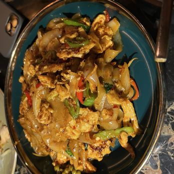 CHADA - Pad Kee Mao - Thai Near Me - West Village, New York
