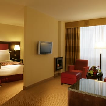 Pillo Hotel Ashbourne - Junior Suite - Hotels Near Me - Ashbourne, MH