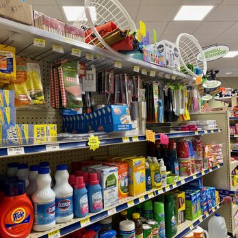 Country Corner Grocery and Deli - a grocery aisle - Gas Stations Near Me - Eastsound, Washington