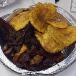 Beef and stomach with tostones Beef and stomach with tostones