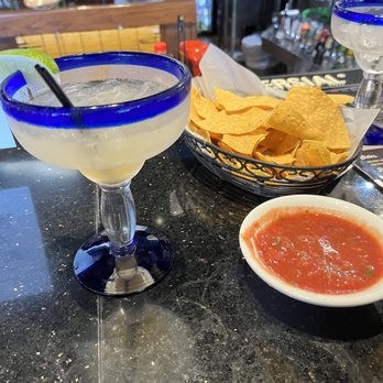 Rookies Cantina - skinnny marg + chips n salsa = love - Mexican Near Me - Longwood, Florida