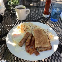 Red Moose Cafe - Mega Moose