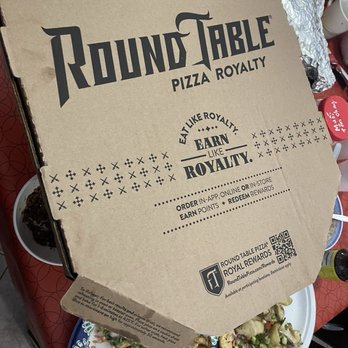 Round Table Pizza - Extra Large Gourmet Veggie Pizza - Pizza Near Me - West Covina, California Round Table Pizza - Extra Large Gourmet Veggie Pizza - Pizza Near Me - West Covina, California