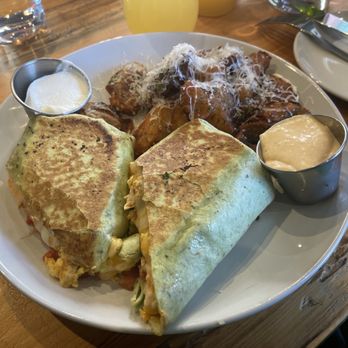 Crown Republic Gastropub - Gastropubs Near Me - Cincinnati, Ohio