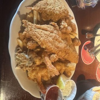 Pappadeaux Seafood Kitchen - Seafood platter - Seafood Near Me - Houston, Texas Pappadeaux Seafood Kitchen - Seafood platter - Seafood Near Me - Houston, Texas