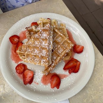 Cream Pot - Strawberry waffles - Breakfast & Brunch Near Me - Honolulu, Hawaii Cream Pot - Strawberry waffles - Breakfast & Brunch Near Me - Honolulu, Hawaii