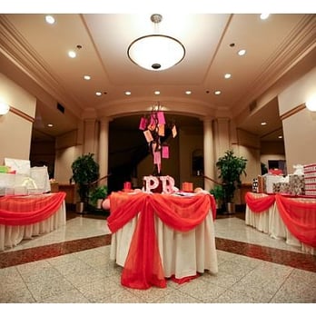 Rayna's Gourmet Catering - Rayna's set up the Foyer and sign in table (Photo by Jerry Yoon Photography) - Caterers Near Me - Sacramento, California Rayna's Gourmet Catering - Rayna's set up the Foyer and sign in table (Photo by Jerry Yoon Photography) - Caterers Near Me - Sacramento, California