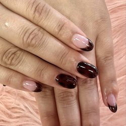 Glossy Nails & Spa