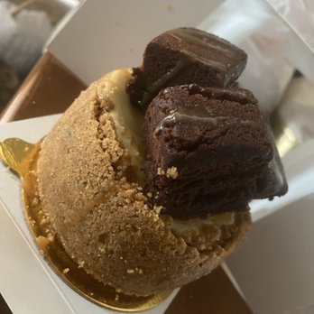 Famous Creations - Bakeries Near Me - Fairfield, California