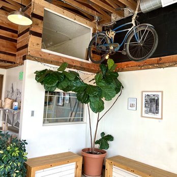 Jubilee Roasting - Jubilee interior - Coffee & Tea Near Me - Aurora, Colorado