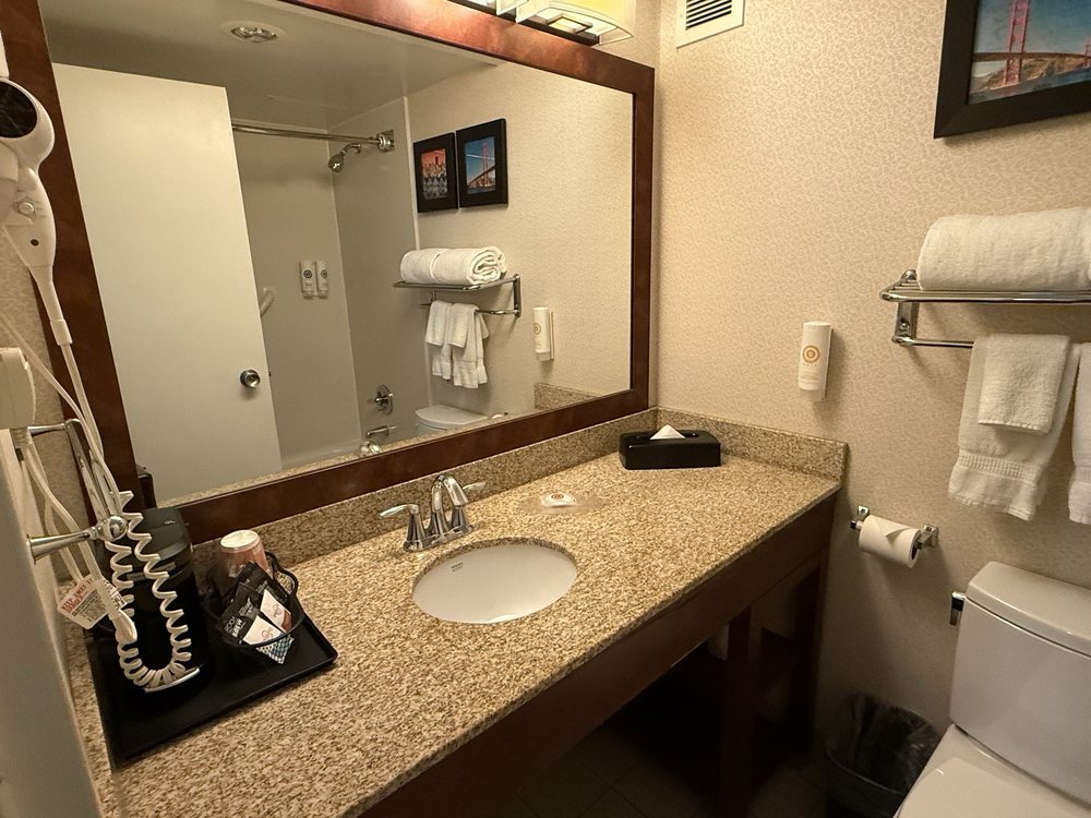 Comfort Inn By The Bay