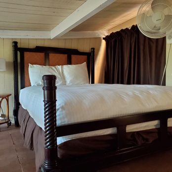 Hotel Molokai - Loft Bed - Hotels Near Me - Kaunakakai, Hawaii