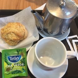 Blu Coffee Shop - Simple scone with green tea