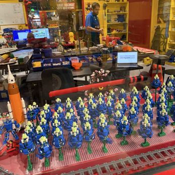 LEGOLAND Discovery Center - Lego lab - Kids Activities Near Me - Grapevine, Texas