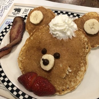 Black Bear Diner Aurora - Happy cub cake - Diners Near Me - Aurora, Colorado