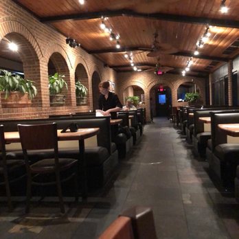 Cheddar's Scratch Kitchen - Back room looking towards rear of restaurant - American Near Me - Triadelphia, West Virginia