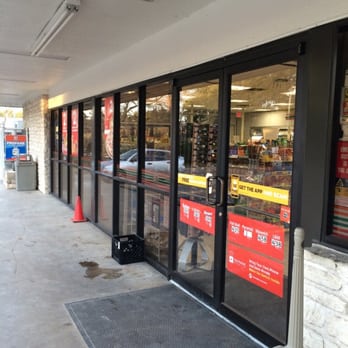 7-Eleven - the entrance to a store - Convenience Stores Near Me - Austin, Texas 7-Eleven - the entrance to a store - Convenience Stores Near Me - Austin, Texas