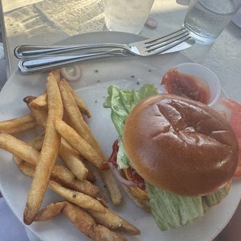 Front Street Grill - Seafood Near Me - Beaufort, North Carolina