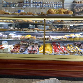 Padaria Ria Pão - Bakeries Near Me - Aveiro, 01