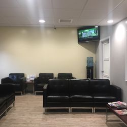 Stand-Up MRI Of Tallahassee PA - Waiting area