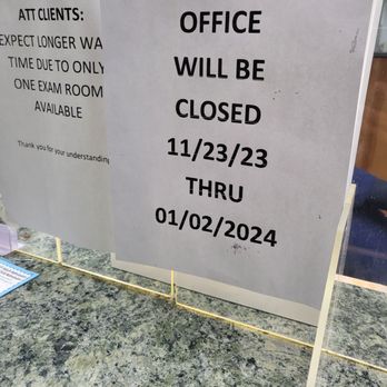 City Line Pet Clinic - Closed for renovations get what you need prior to them closing temporarily - Veterinarians Near Me - Pico Rivera, California