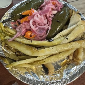 Tacos El Nuevo Poblano - Side dish of onions - Tacos Near Me - Tijuana, BCN Tacos El Nuevo Poblano - Side dish of onions - Tacos Near Me - Tijuana, BCN