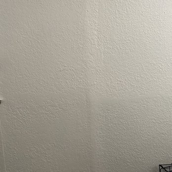 Integrity Property Inspections - Crack in wall that was not noticeable to owner - Home Inspectors Near Me Integrity Property Inspections - Crack in wall that was not noticeable to owner - Home Inspectors Near Me