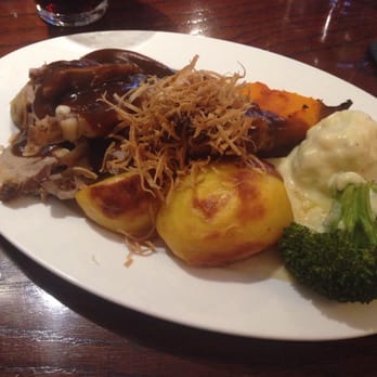 Buccleugh's on High - Lamb Roast of the Day - Bars Near Me - Greymouth, WTC