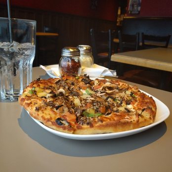 Stan's Pizza Joint - Delicious 10 inch vegetarian pizza with Italian sausage - Pizza Near Me - Burnaby, British Columbia
