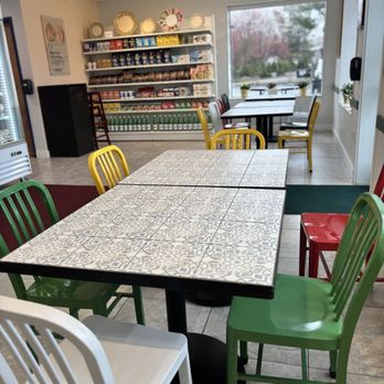 Brelundi - Spacious dining area - Italian Near Me - Tewksbury, Massachusetts