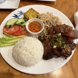 Pork chop, shredded pork, and egg pie rice dish Pork chop, shredded pork, and egg pie rice dish
