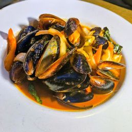 Basil Mussel