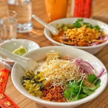 Ginger & Scallion - Thai Near Me - Seattle, Washington