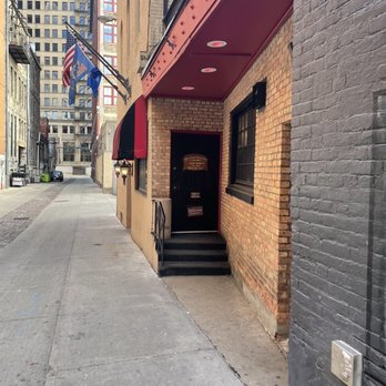 SafeHouse - Street view - Burgers Near Me - Milwaukee, Wisconsin SafeHouse - Street view - Burgers Near Me - Milwaukee, Wisconsin