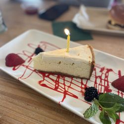 Ten Tigers - Cheesecake and they fortunately had a candle for us!