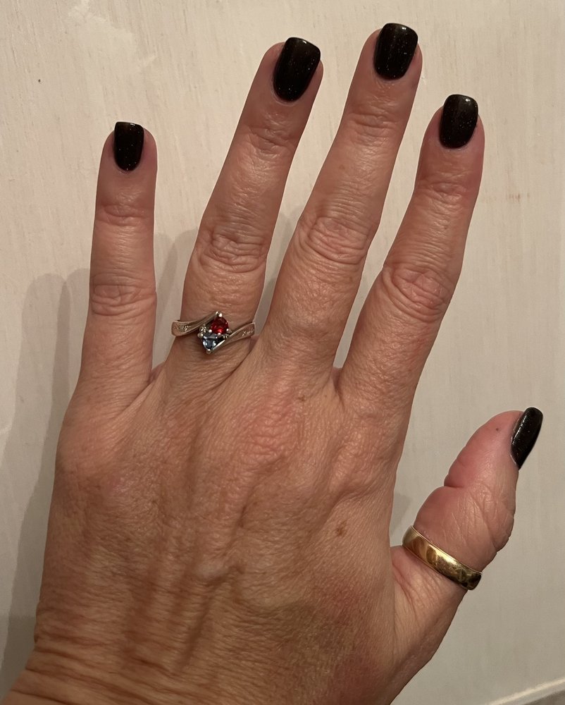 MICHELLE’S NAILS AND SPA Updated October 2024 6050 Fenton Rd, Flint