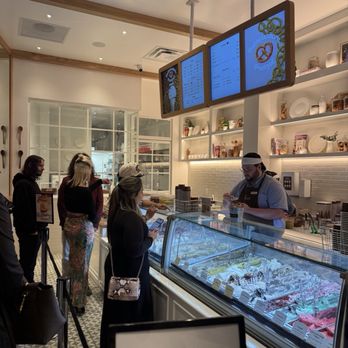 Bacio di Latte - Gelato Near Me - Newport Beach, California