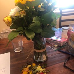 I received theses seemingly gorgeous bouquet yesterday afternoon. I received theses seemingly gorgeous bouquet yesterday afternoon.