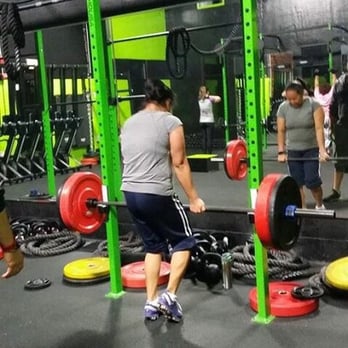 STRENGTH REPUBLIC - 5 set of 6X sumo squat!!! - Trainers Near Me - Lisle, Illinois