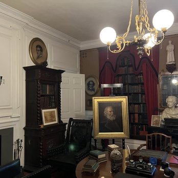 Longfellow House Washington's Headquarters - Museums Near Me - Cambridge, Massachusetts