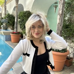 Color Cut Style