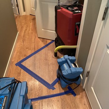 Pacific Rim CR - Drying hardwood floors. - Damage Restoration Near Me - Edmonds, Washington Pacific Rim CR - Drying hardwood floors. - Damage Restoration Near Me - Edmonds, Washington